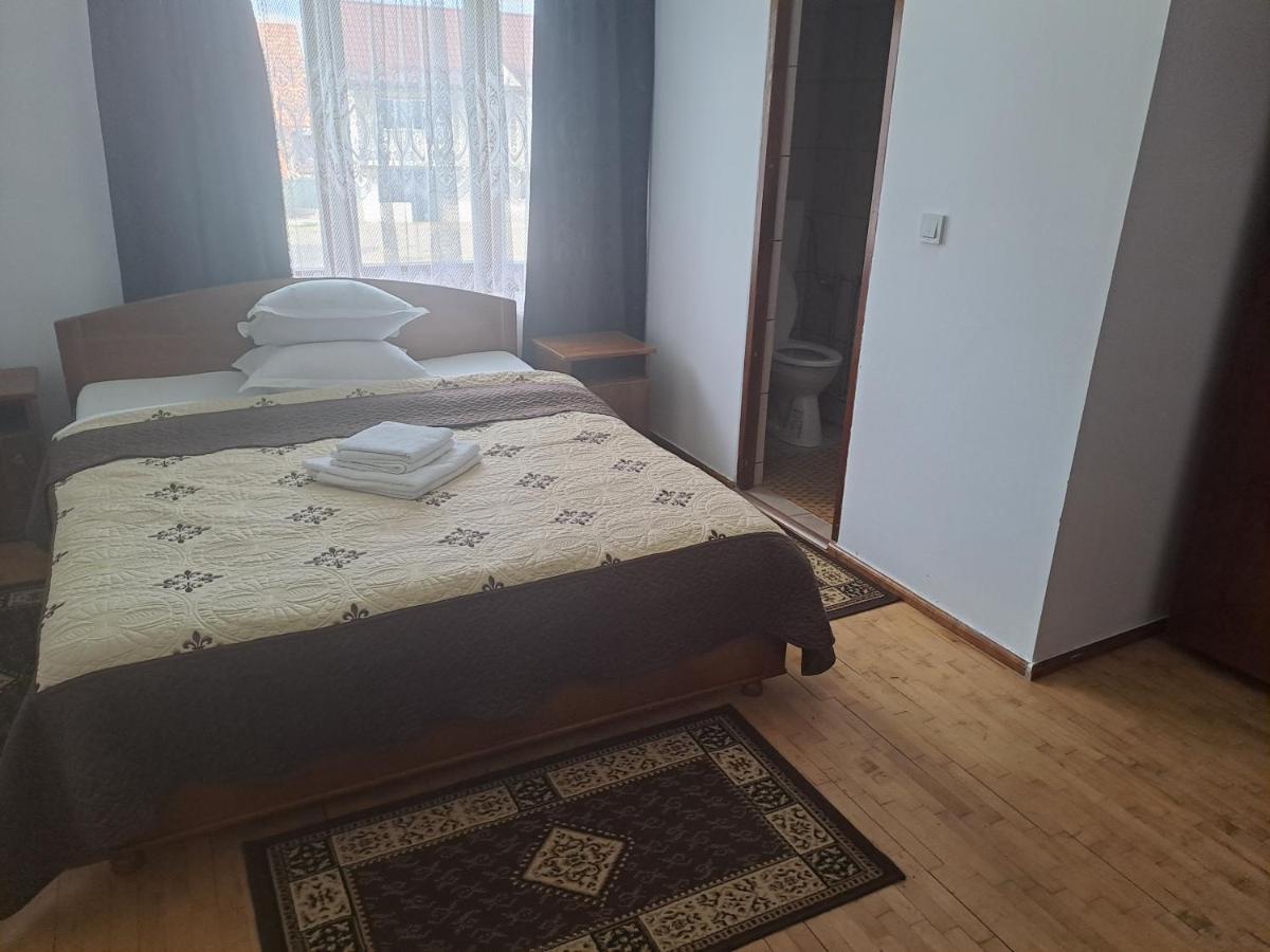 Pensiunea Rednic Lenuta Giulesti Exterior foto